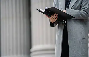 Notariusz Gliwice — kiedy skorzystać, jakie dokumenty przygotować i jak wyglądają koszty