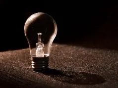 Energia dla firm – jak wybrać najlepszą ofertę i dostawcę prądu