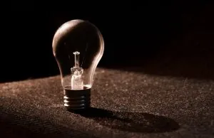 Energia dla firm – jak wybrać najlepszą ofertę i dostawcę prądu